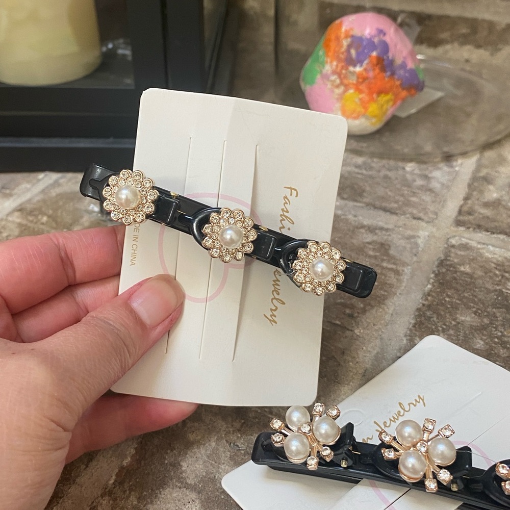 NEW LOT (4) HAIR CLIPS Pearls and Crystal Accents - Picture 4 of 5